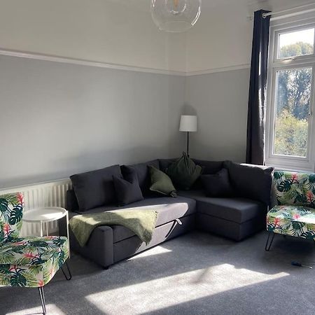Large Boutique Self Catering Southsea Holiday Flat Портсмът Екстериор снимка