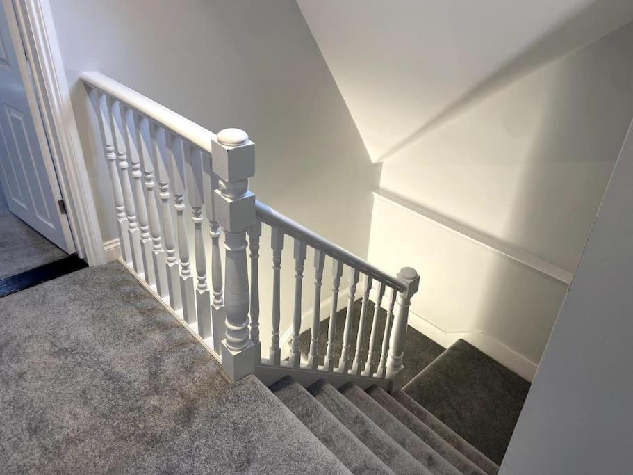Large Boutique Self Catering Southsea Holiday Flat Портсмът Екстериор снимка